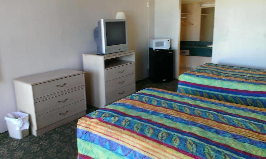 Budget Inn - Palatka Kültér fotó